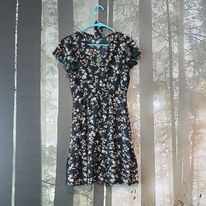 Chic Green Floral Mini Dress